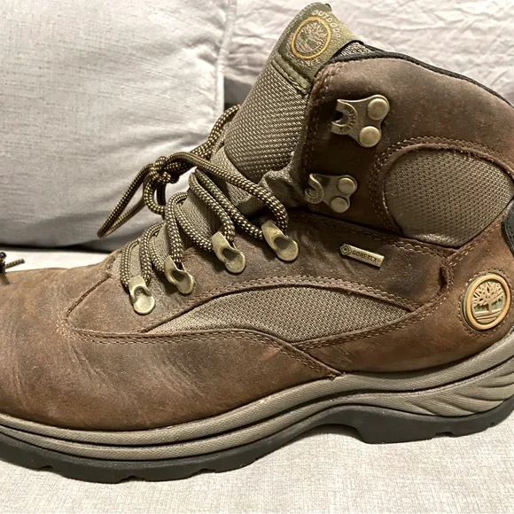 Timberland | Shoes | Timberland Chocorua Boots Size Barely  display picture 1